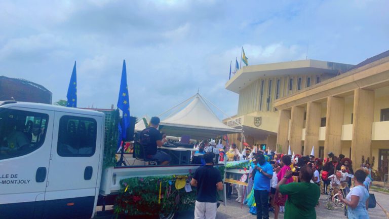 Les Timouns font leur carnaval - Actualités - PAEI Guyane